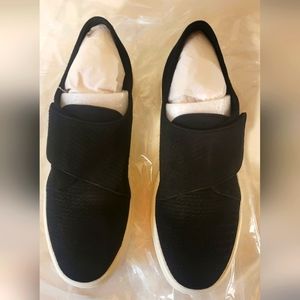 Vaneli Oberon Slip-On Sneakers